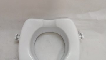 2 inch toilet Seat Riser Elongated Raised Toilet Seat for Assistance Bending or Sitting TCA051