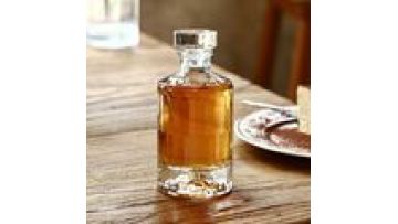 Empty Liquor Spirits Glass Whiskey Bottles 500ml Fruit Wine Glass Bottle Whiskey Mountain Bottles for Vodka Gin Whiskey1