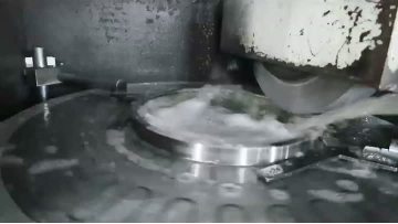 Floor-Type Surface Grinder