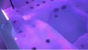 5818 2.2m whirlpool Outside Hot Tub