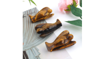 Wholesale 3 Inch Natural Crystal Crafts Spirit tiger Ere Angel for Home Decoration1