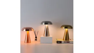 Vintage-Inspired Rechargeable Metal Desk Lamp for Cozy Ambiance1