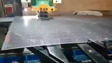 Aluminum House Ceiling Design Fashionable Perforated Metal Suspended Lay-in Ceiling1