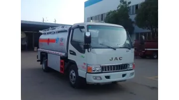 New Arrival JAC 4X2 5cbm Mini Fuel Transport Truck1
