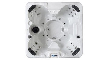 4 person hottub