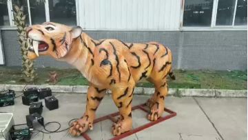 Animatronic Sabretooth Tiger