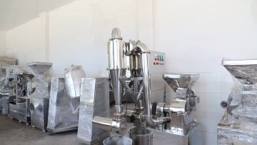 Herbal Medicine Manufacturing Grinding Grinder Machine1