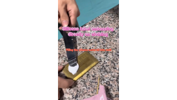 Semi-embossing machine for logo press directly on cloth