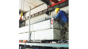 Aluminum profile spraying and packaging