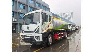 Professional-Grade Dongfeng 4X2 10.95cbm High-Suction Sewage Collector Truck1