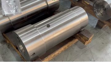 Primary pin shaft