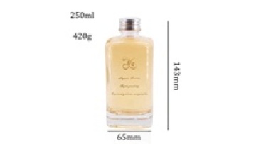 200ml 500ml 700ml Clear spirit Wine liquor Bottle Cold Brew Juice vodka whisky Glass Bottle With Aluminium Cap1