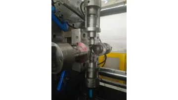 Shenzhou 300ton Horizontal PVC Pipe Fitting Machinery Plastic Injection Molding Machine1
