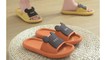 Gloomy Bear Style Shower Slides Will-trade WT-SLV006