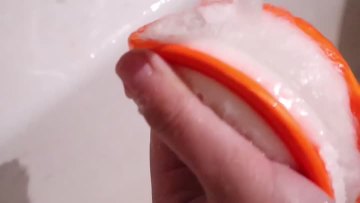 Discharge Makeup Puff