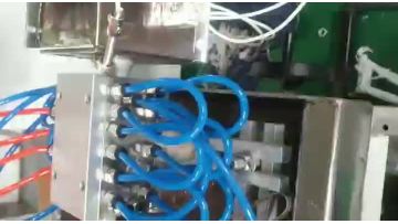 PC covering extrusion machine.mp4