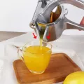 DIY Fruit Juicer Manual Aluminium alloy Mini Citrus Juicer Orange Lemon Fruit Squeezer Grinder fresh juice tool Kitchen Gadget