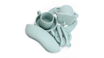 BPA Free Eco-friendly Strong Suction Baby Kids Tableware Feeding Set Placemat Bib Baby Silicone Bowl Plate With Spoon1