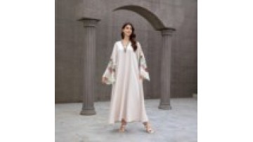 Eid Collection Embroidered Tassel Sleeve Abaya Middle East Muslim Ladies Long Robe Arab Muslim Dress1
