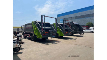 garbage truck (1)