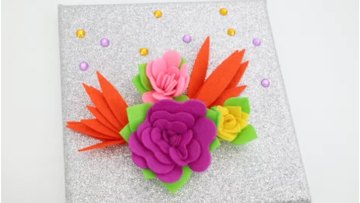 felt flowers with glitter board