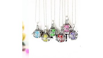Amazon hot selling Aromatherapy Essential Oil Diffuser Necklace Love Heart  with Lava Stone for Women and girlfriend1