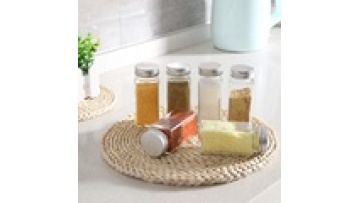 Kitchen Tool Accessory Handheld Portable Manual Salt And Pepper Storage Jar With Lid1