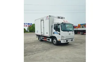 Fresh-Express Jiefang 4X2 4.2m Multi-Temp Reefer Truck1