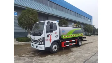 Cost-Effective Dongfeng 4×2 3.83m³ Compact Sprinkler Truck1