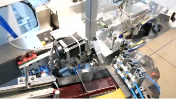 All-in-One Toothbrush Bristle Tufting, End-Rounding 8-disc alien