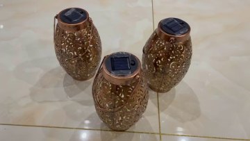 Retro Metal Waterproof Patio Yard Pathway Decorative LED Table Solar Light Outdoor Hanging Garden Solar Lantern With Handle1