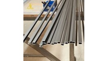 Anodic Oxidation Aluminum Extrusion: Aluminum Picture Frame Profile with Brush Champagne Color1