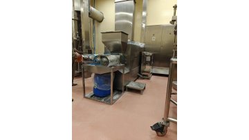 Screw extrude granulator