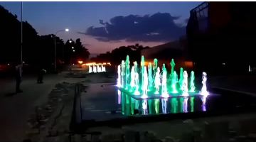 Russian shopping mall dry fountain