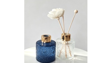 Reed diffuser bottle for essential oils