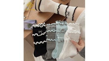 Korean version bow embroidery, middle tube, fungus edge, stacked socks