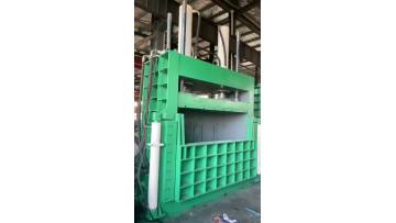 vertical baler