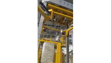 stretch hood wrapper for pallet with bags