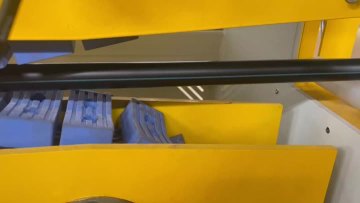 2 caterpillar haul off machine 
