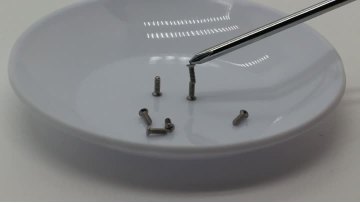 GB819 M1.6*5 small head diameter SUS 304
