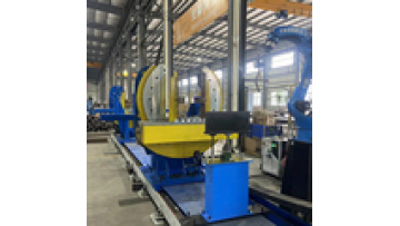 Specialized Single-Axis Positioner for Electric Pole & Long Shaft MIG Welding Equipped with Robotic Welder1