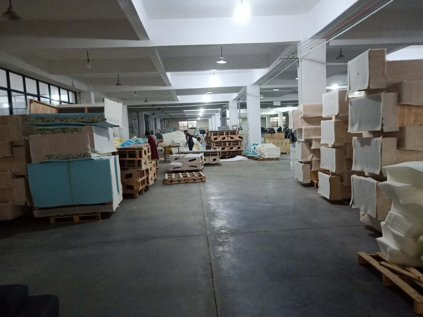 YICHUN YUHONG FURNITURE CO., LTD