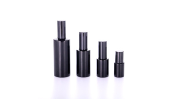 Black straight shoulder spray bottle