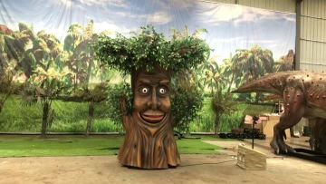 animatronic talking tree