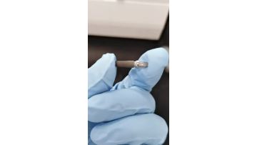 Metallographic analysis of dental implants