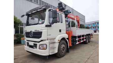 heavy crane truck