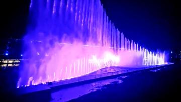 Large-scale musical dance fountain