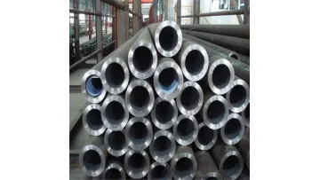 API 5L ASTM A106 Carbon 30-Inch Seamless Steel Pipe1