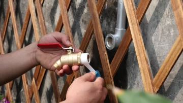 Brass Ball Valve with Male Hose and NPT Inlet for Garden