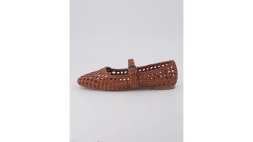 Women's hand-knitted, comfortable and elegant ballet flats